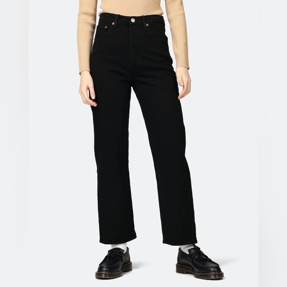 Levi’s Ribcage Straight